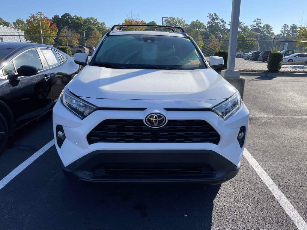 Used 2020 White Toyota XLE image 2