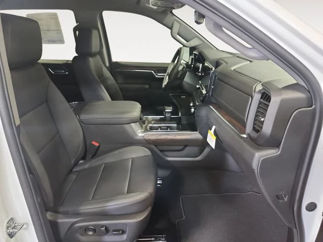 2026 GMC Sierra 1500 SLT - Photo 15