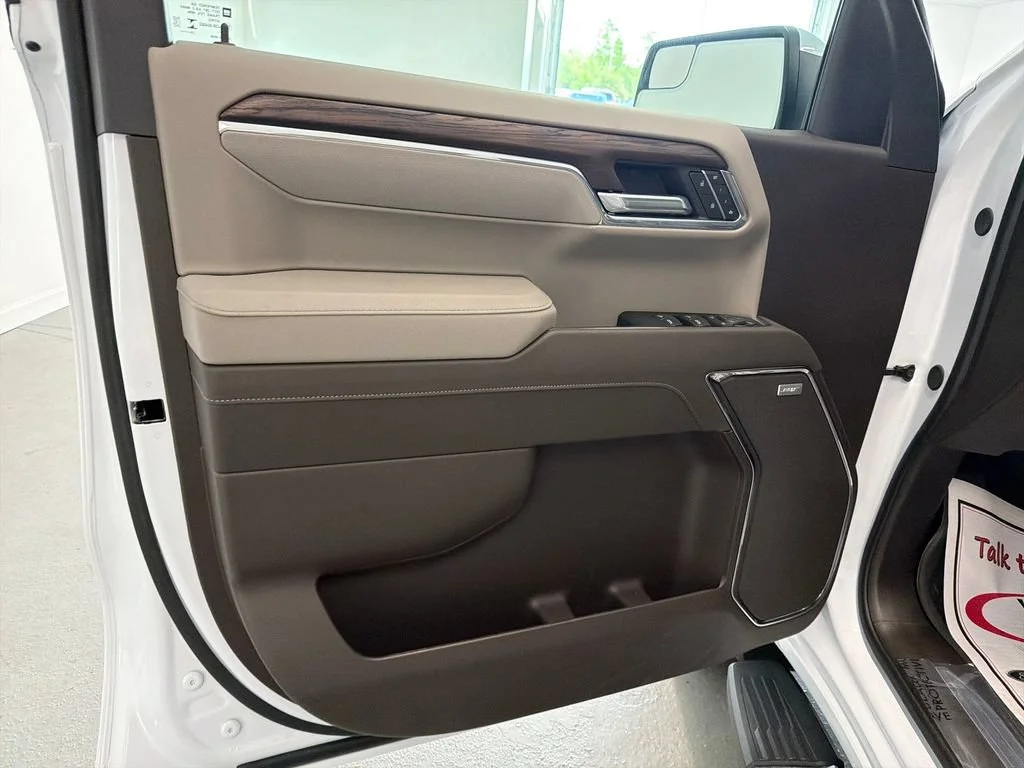 New 2026 Glacier White Tricoat GMC SLT image 13