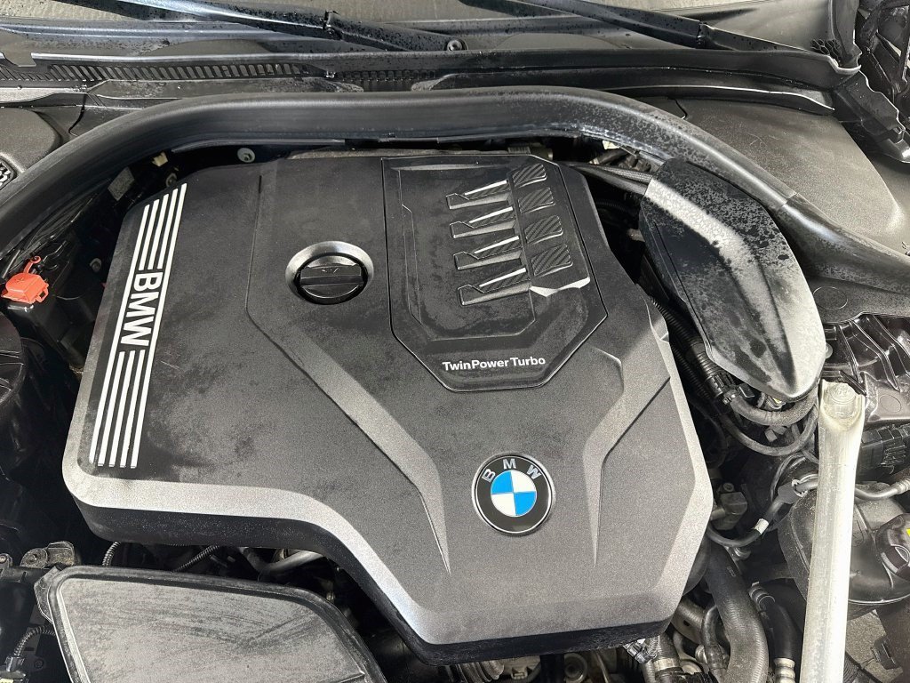 Used 2021 Dark Graphite Metallic BMW 530i image 35