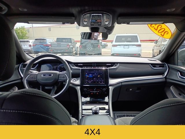 Used 2025 Black Jeep Laredo image 10