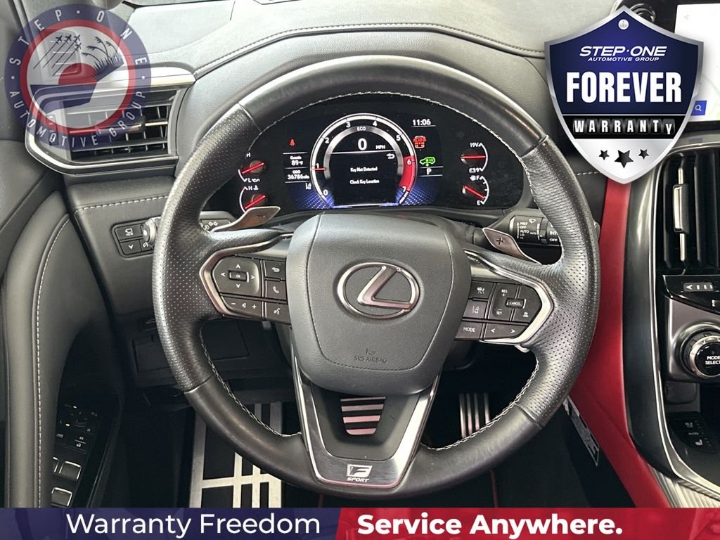 Used 2023 White Lexus 600 F SPORT image 17