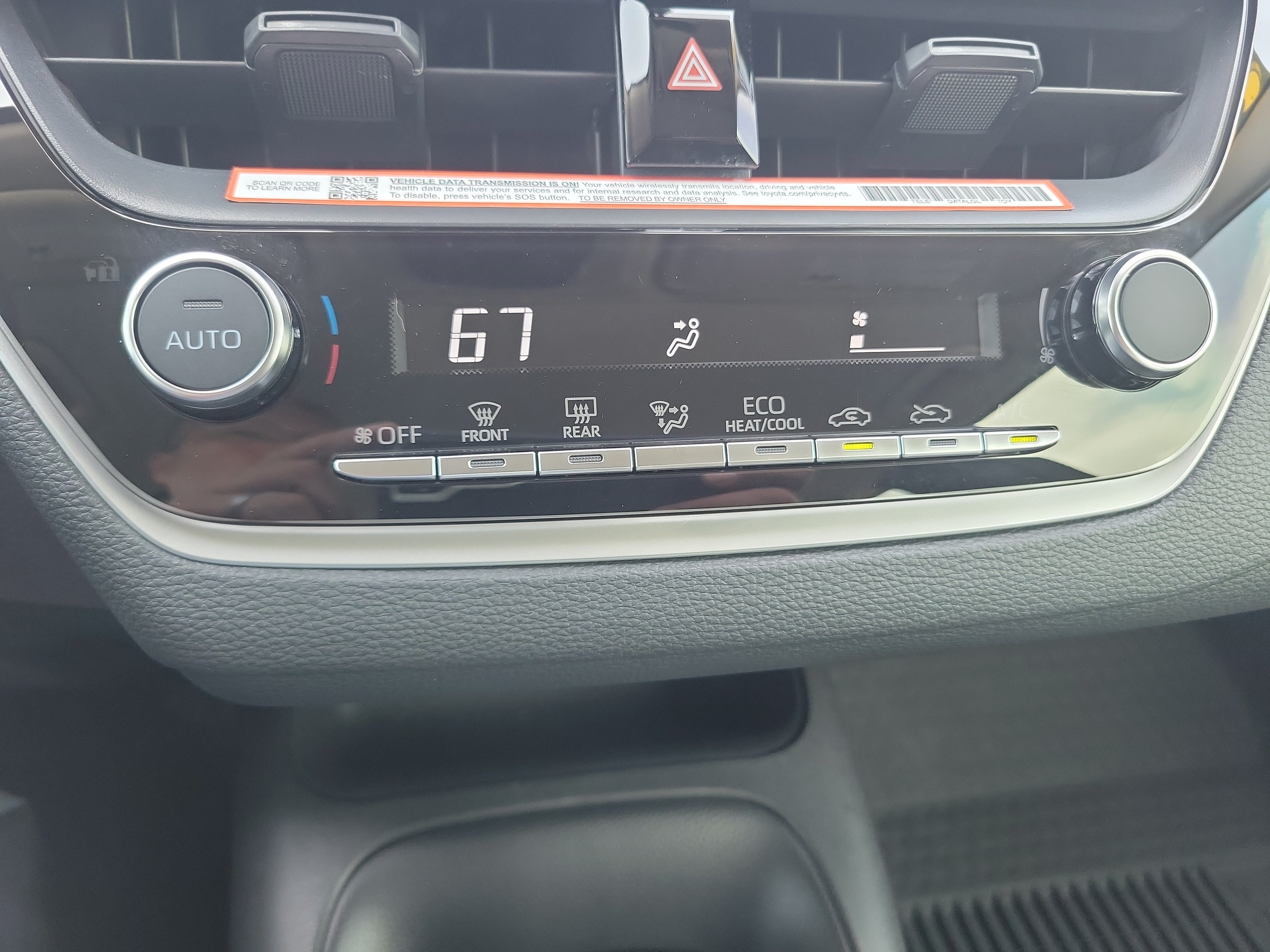 Used 2025 Pearl Toyota LE image 28