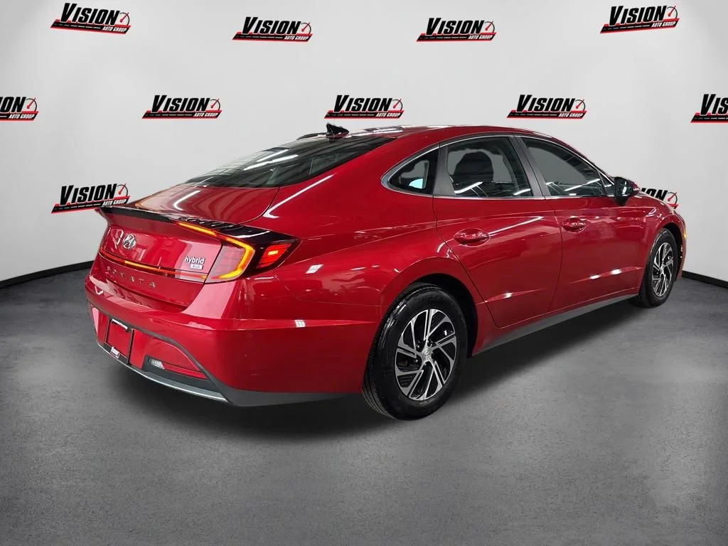 Certified Used 2021 Red Hyundai Blue image 5