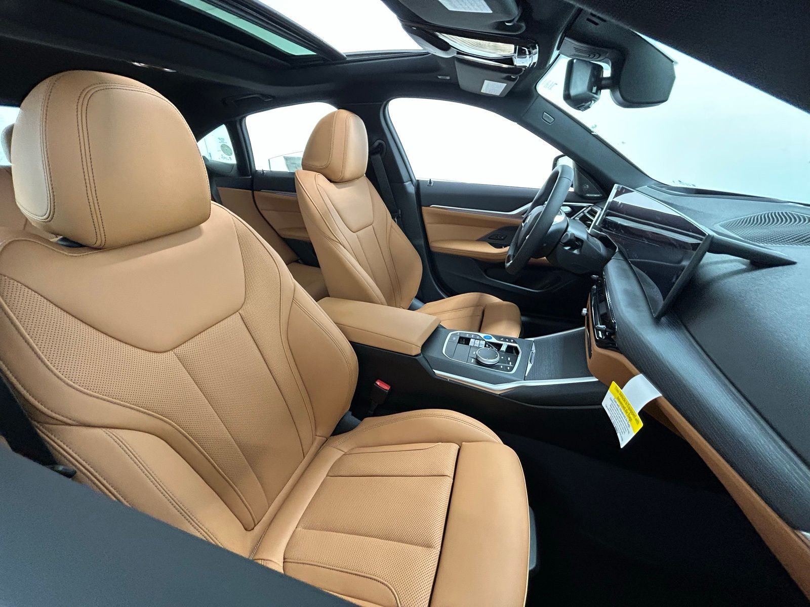 New 2026 Black Sapphire Metallic BMW xDrive40 image 73