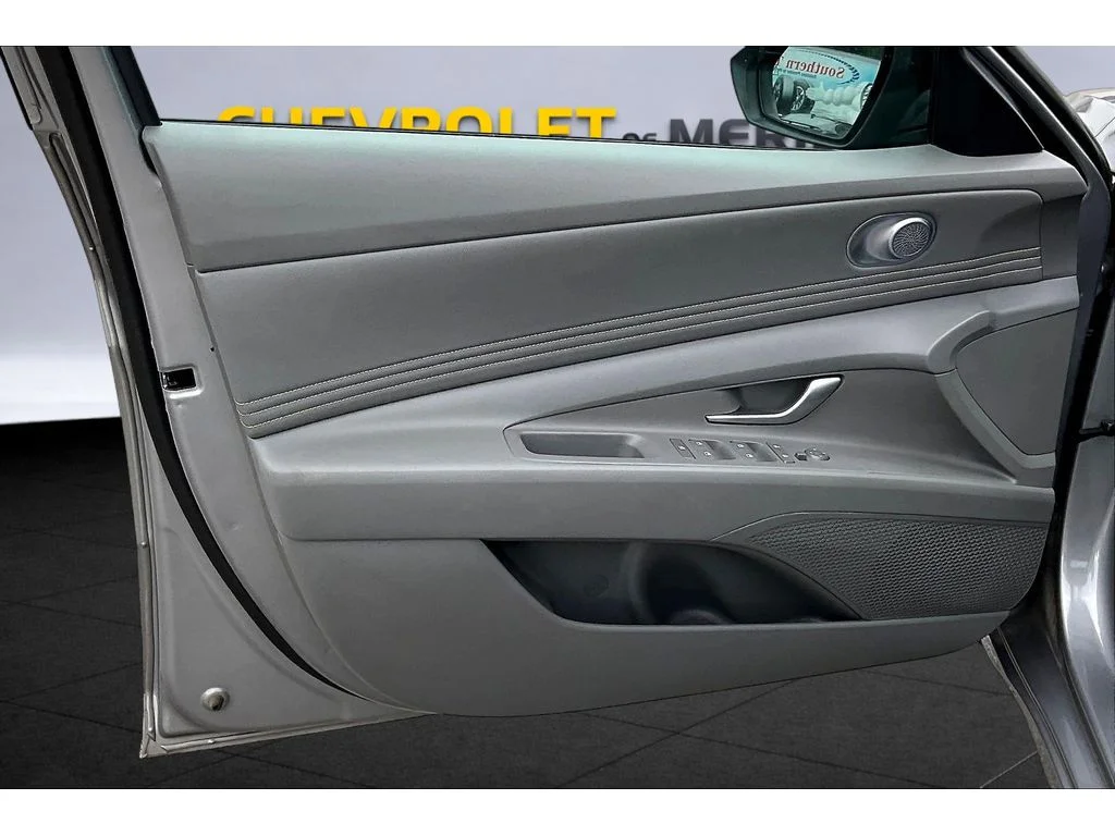 Used 2026 Gray Hyundai SEL Sport image 16