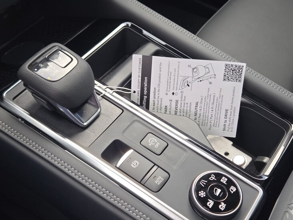 New 2026 Everest White Pearl TriCoat / Super Black Two-tone Nissan Platinum image 29