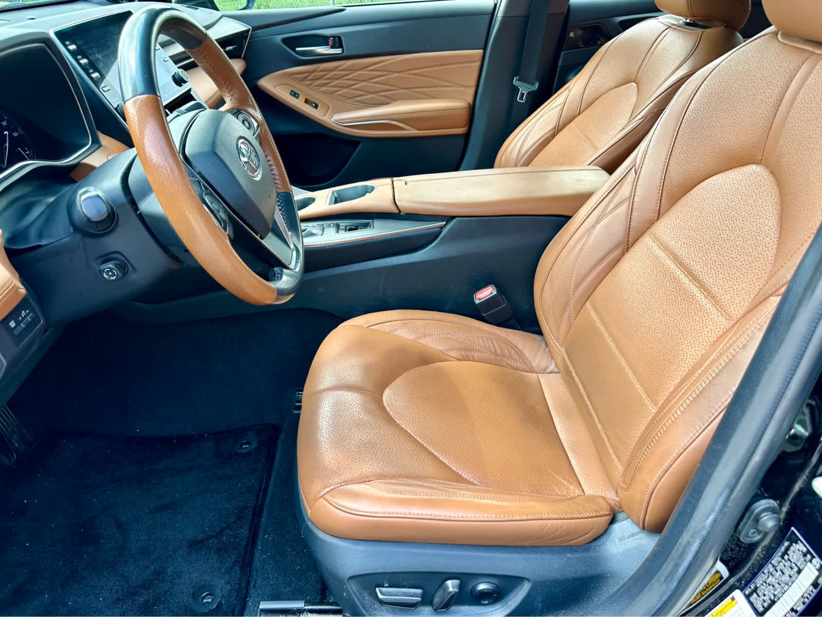 Used 2020 Midnight Black Metallic Toyota Hybrid Limited image 12