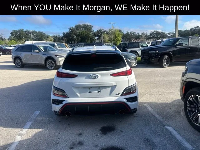 Used 2023 White Hyundai Base image 8