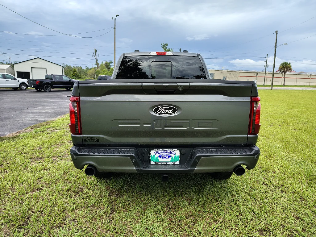 New 2026 Carbonized Gray Metallic Ford XLT image 4