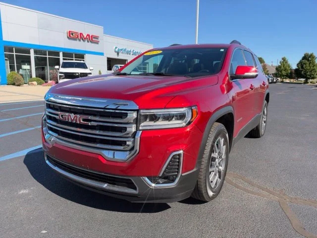 Used 2023 VOLCANIC RED TINTCOAT GMC SLT image 2