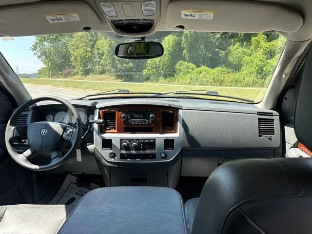 Used 2007 Gray Dodge Laramie image 12