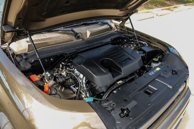2025 Land Rover Defender X-Dynamic SE - Photo 64