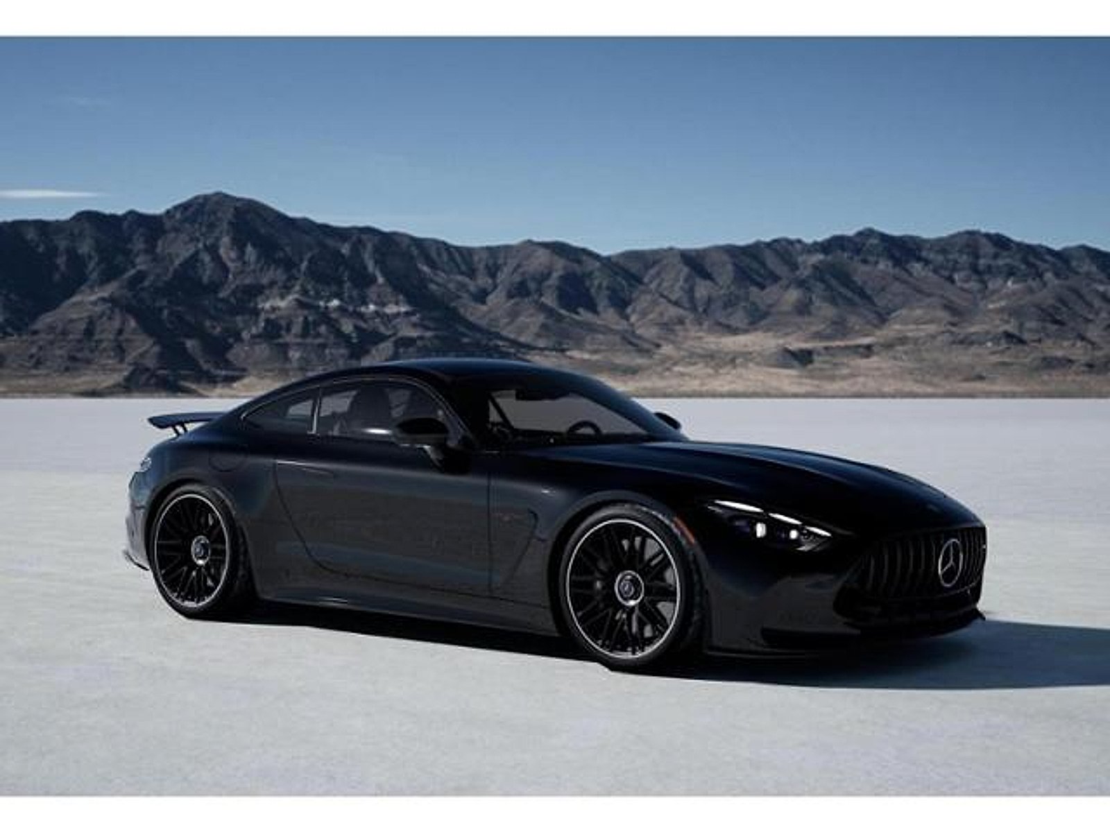 New 2026 Obsidian Black Metallic Mercedes-Benz E PERFORMANCE image 12