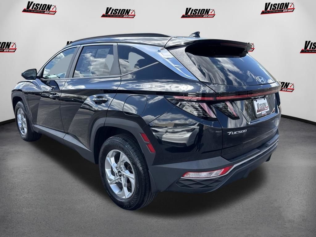 Used 2023 Black Hyundai SEL image 7