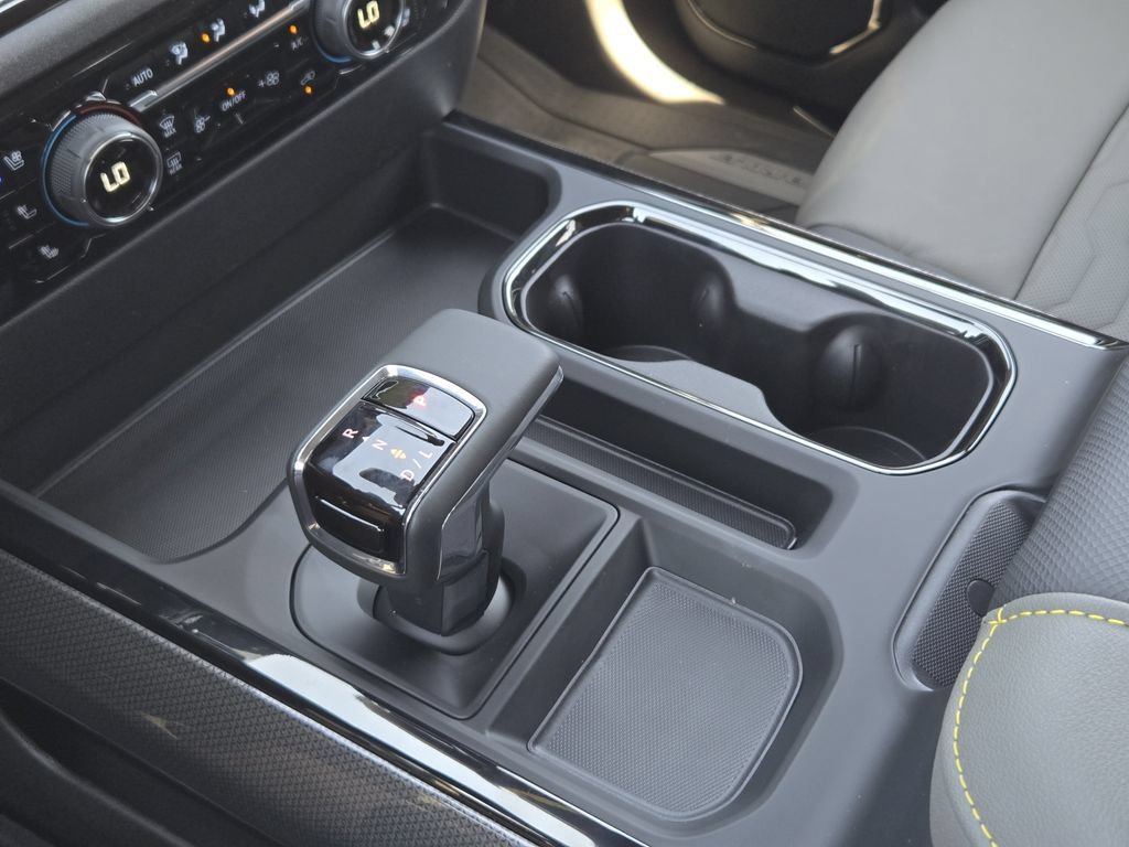2026 Chevrolet Silverado 1500 ZR2 - Photo 11