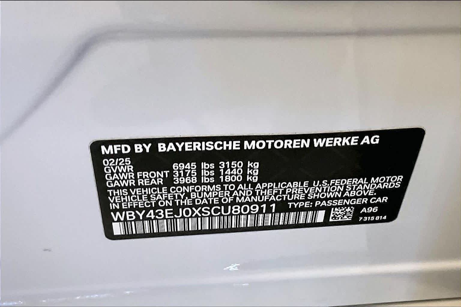 Used 2025 Mineral White Metallic BMW eDrive50 image 32
