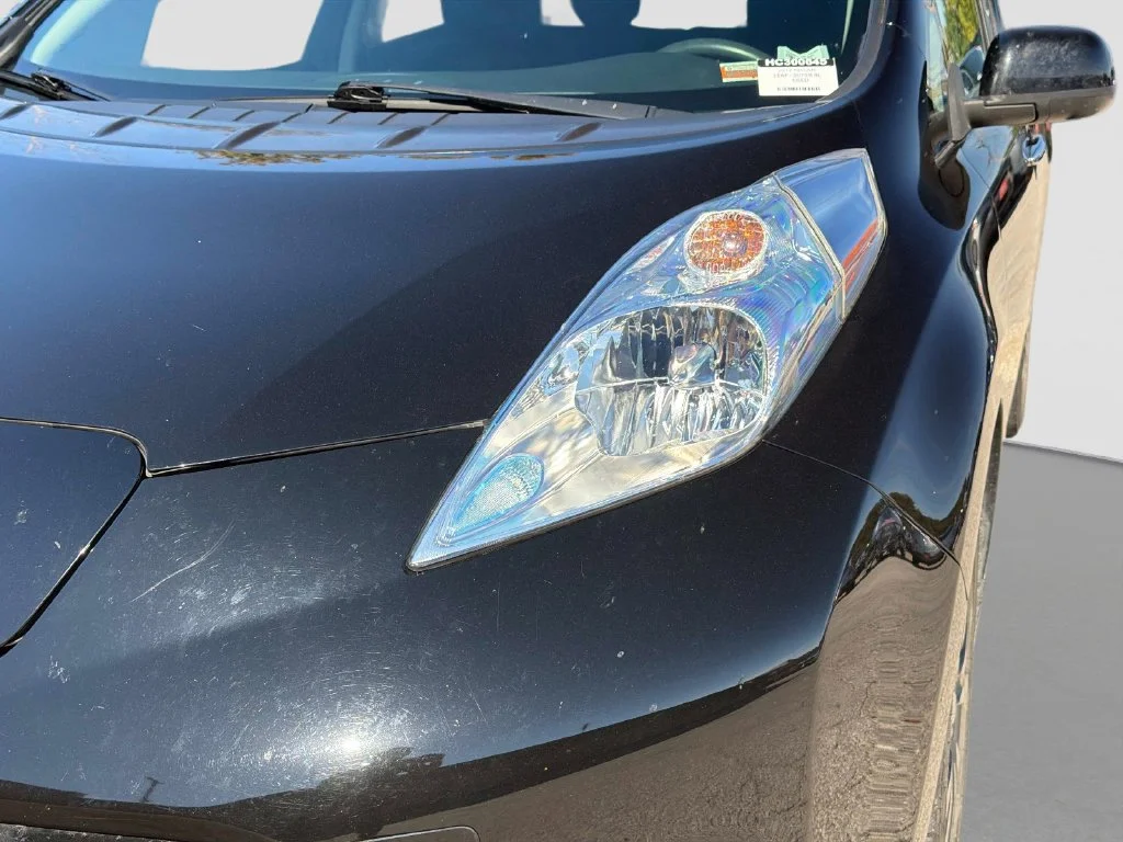 Used 2017 Black Nissan SV image 12