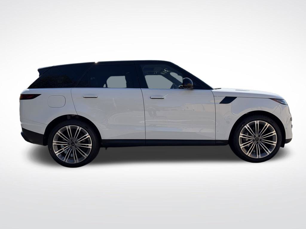 New 2026 White Land Rover SE image 5