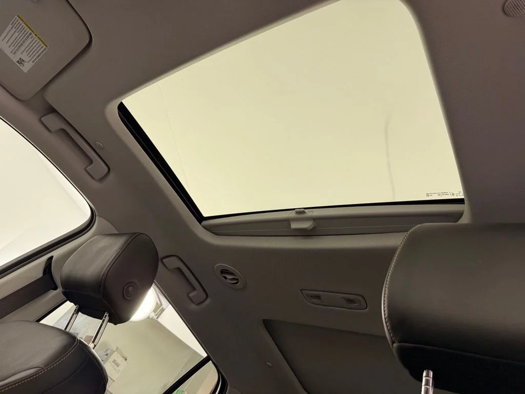 Used 2020 White Chevrolet Premier image 26