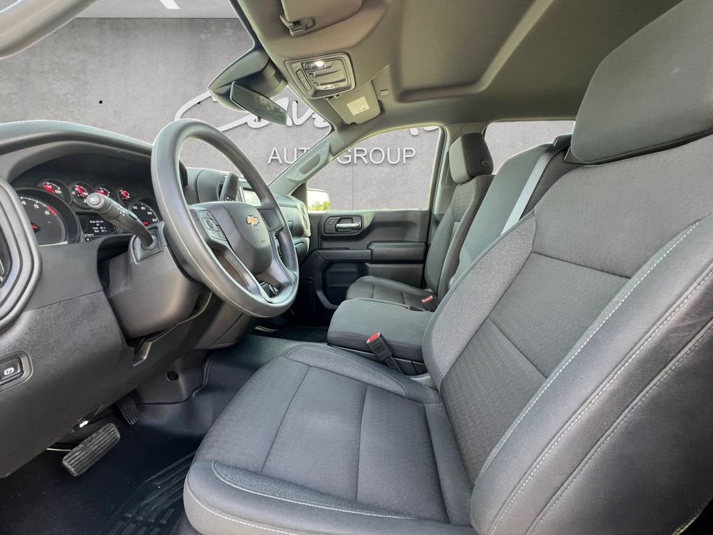 Used 2025 White Chevrolet Custom image 19
