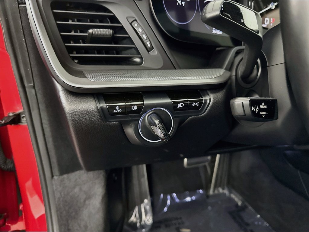 Used 2020  Porsche Carrera image 10