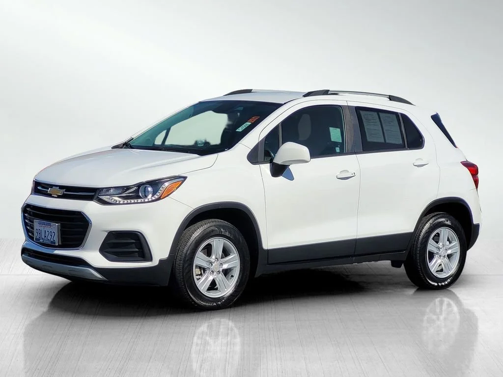 Used 2022 Summit White Chevrolet LT image 6