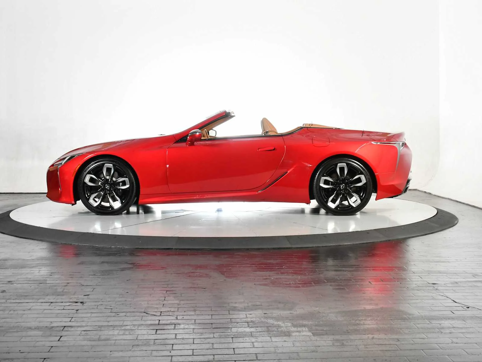 Certified Used 2024 INFRARED Lexus  image 4