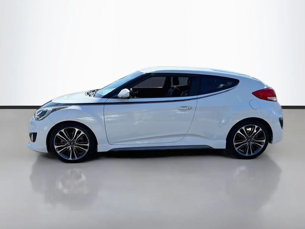 Used 2016 White Hyundai Turbo image 9