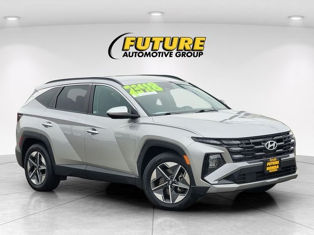 Used 2025 Silver Hyundai SEL image 1