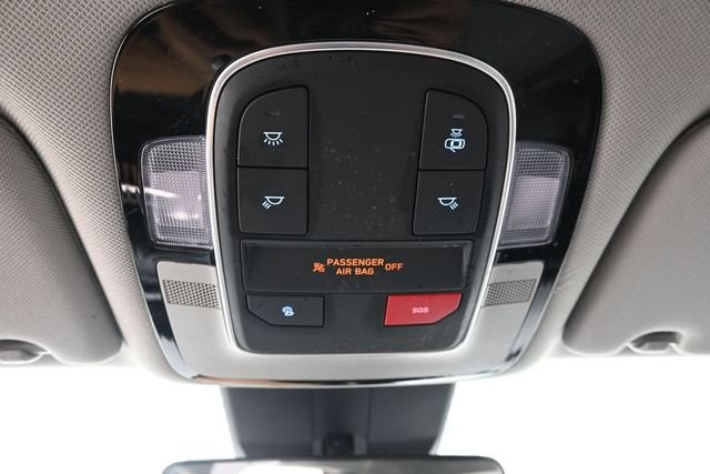 Used 2023 Gray Hyundai SEL image 27