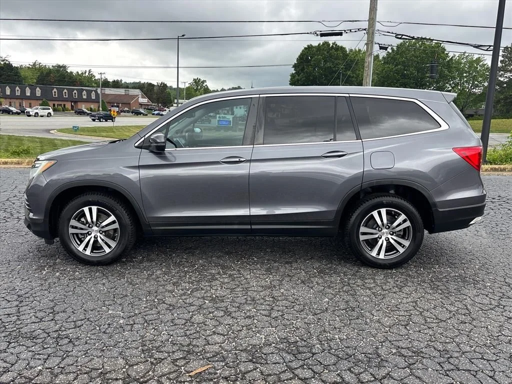 Used 2016  Honda EX-L image 4