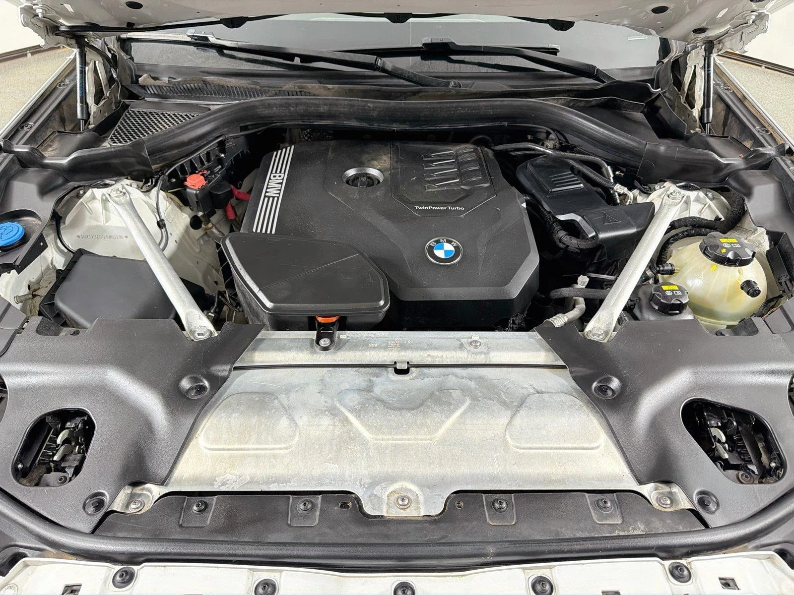 Used 2020 Alpine White BMW sDrive30i image 29