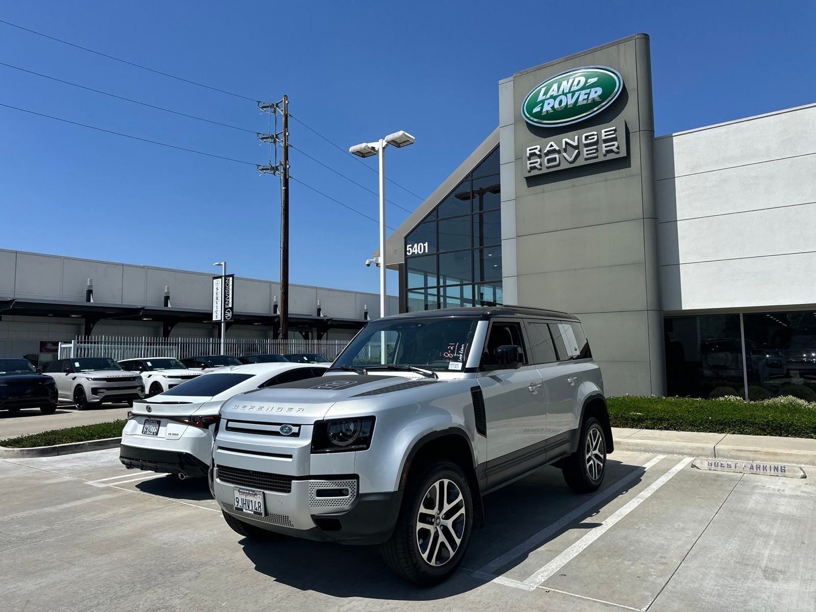 Used 2024 Hakuba Silver Metallic Land Rover S image 1