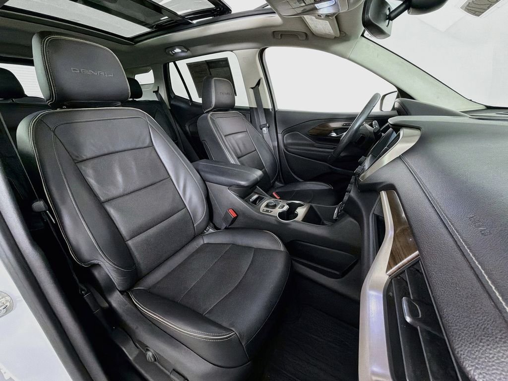 Used 2018 Summit White GMC Denali image 30