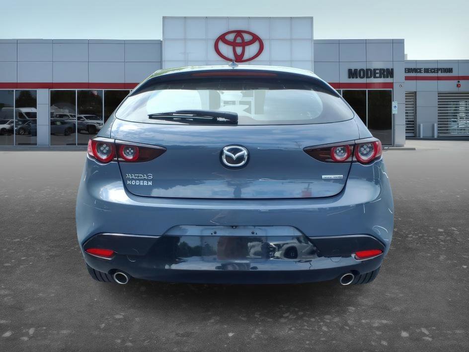 Used 2021 Polymetal Gray Metallic Mazda Premium image 3