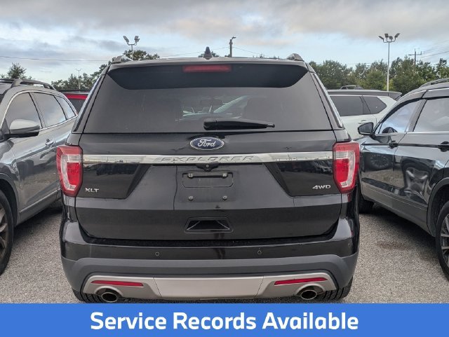 Used 2017 Black Ford XLT image 4