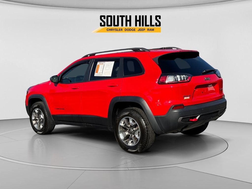 Used 2019 Red Jeep Trailhawk image 3