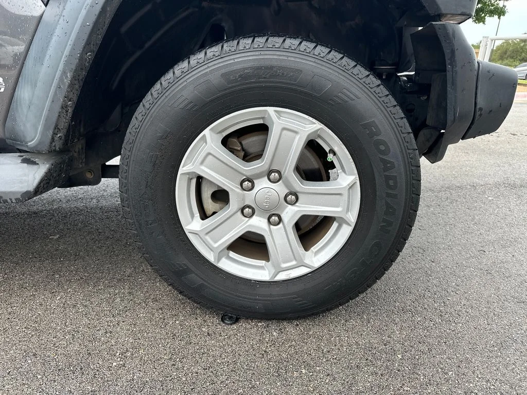Used 2020 Gray Jeep Unlimited Sport S image 14