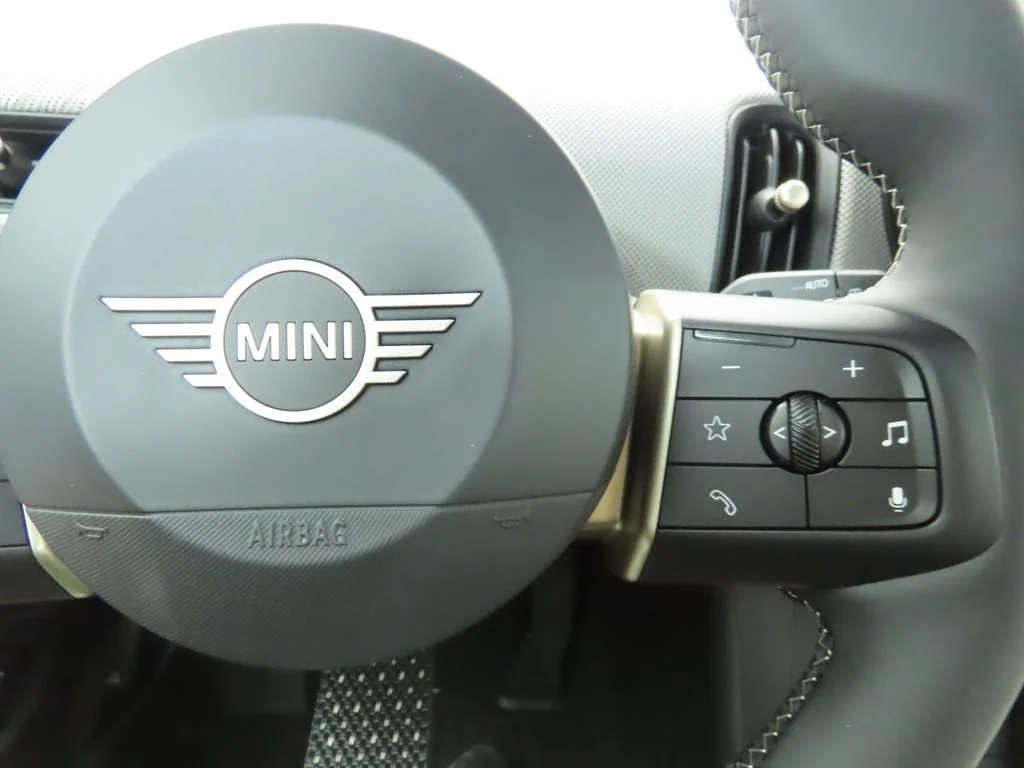 2026 MINI Hardtop 2 Door S - Photo 17
