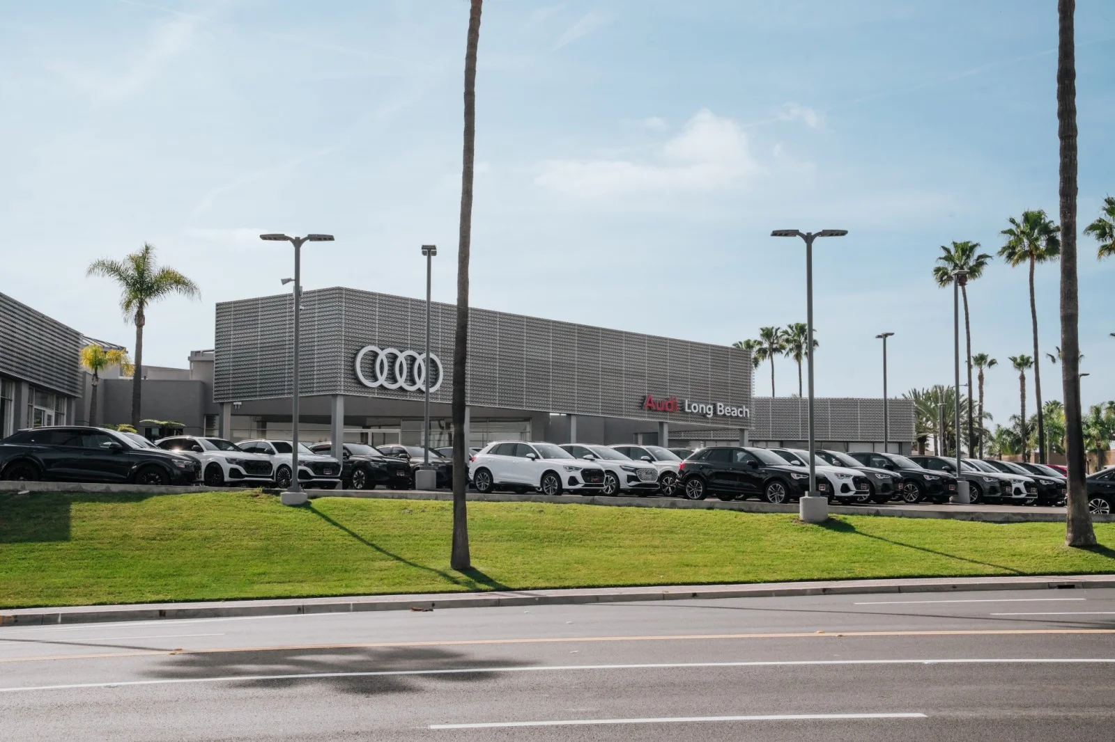 New 2026 Glacier White Metallic Audi Premium Plus image 19
