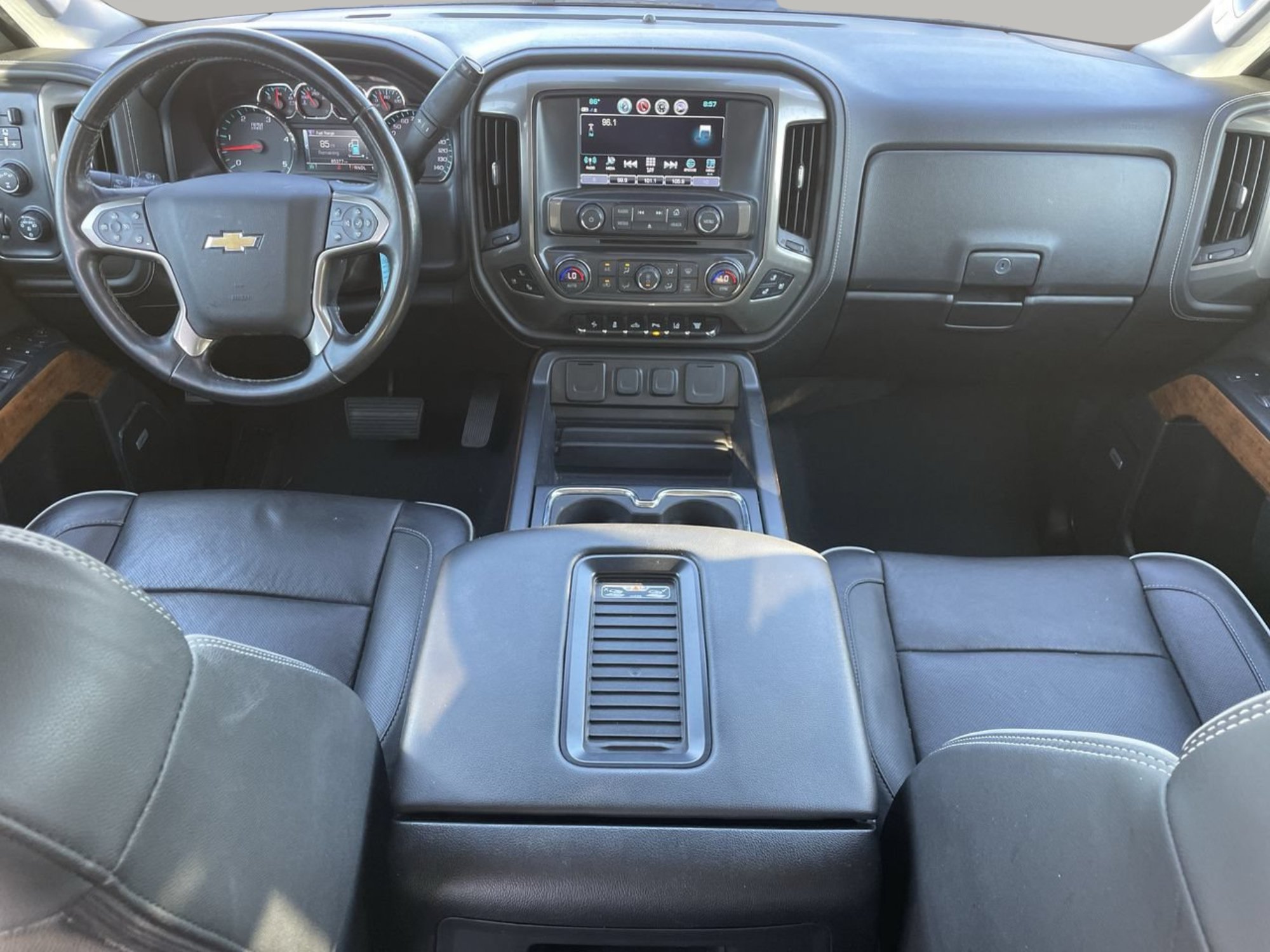Used 2019 Summit White Chevrolet High Country image 13