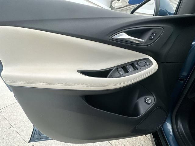Used 2025 Ocean Blue Metallic Buick Sport Touring image 20