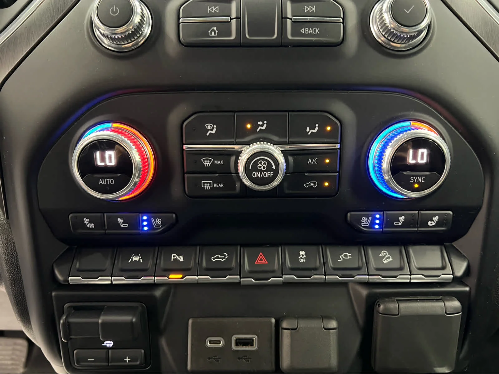 Used 2021 Dark Sky Metallic GMC AT4 image 20