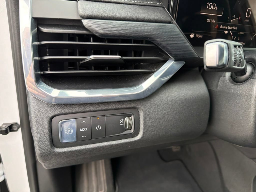 Used 2026 Summit White GMC Elevation image 22