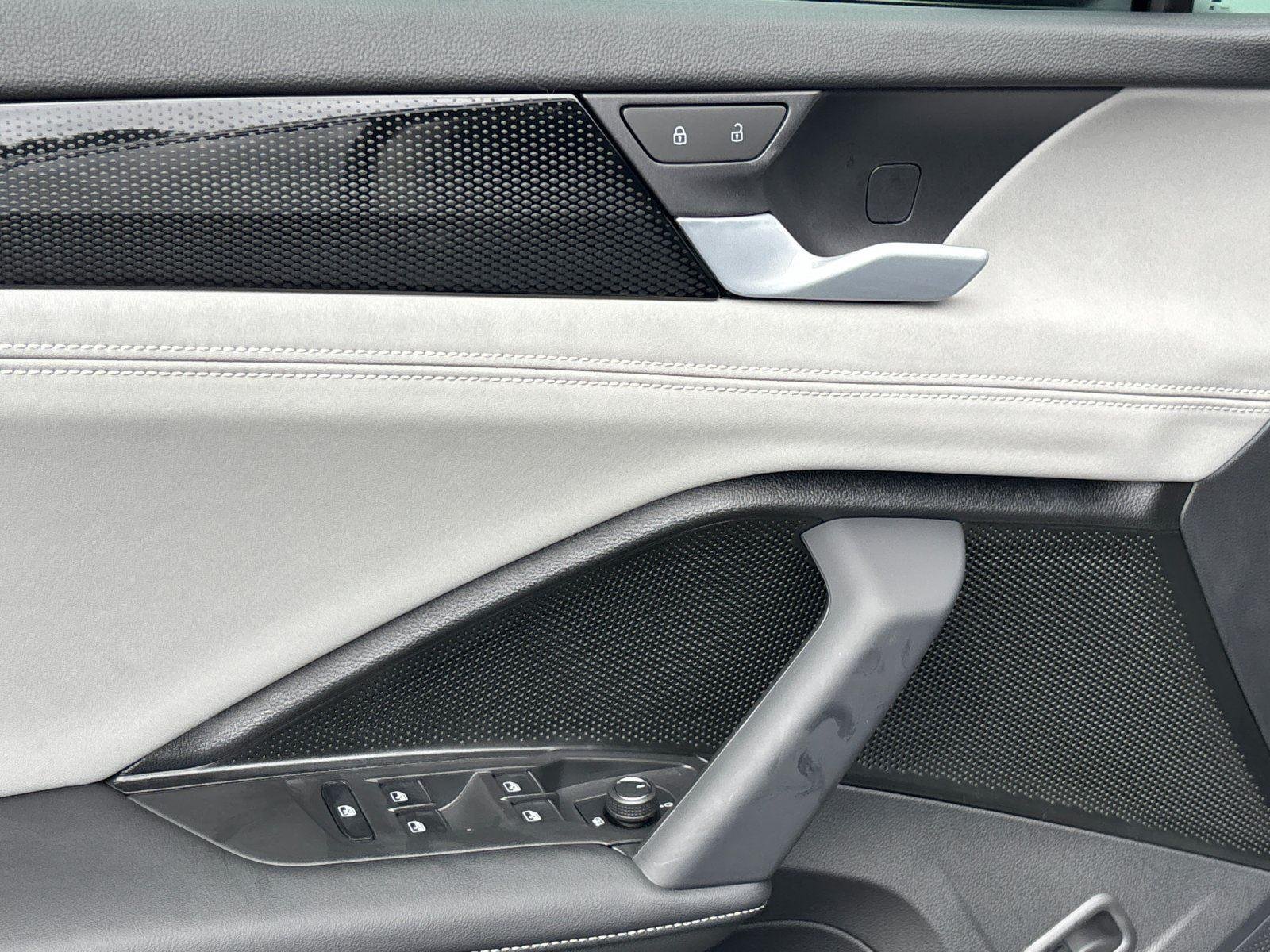 New 2026  Volkswagen SE R-Line Black image 14