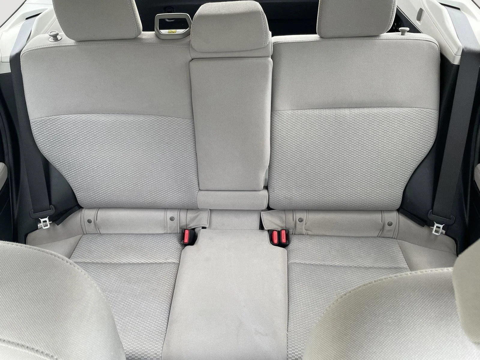 Used 2015 Satin White Pearl Subaru 2.5i Premium image 17