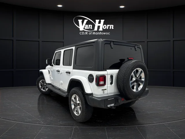 Used 2022 Bright White Clearcoat Jeep Unlimited Sahara image 5