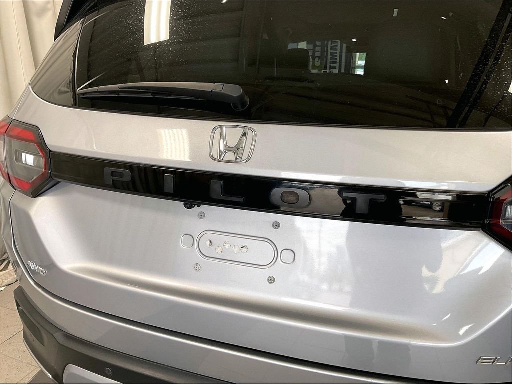 Used 2023 Silver Honda Elite image 30