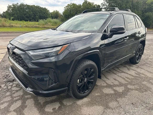 2023 Toyota RAV4 Hybrid SE